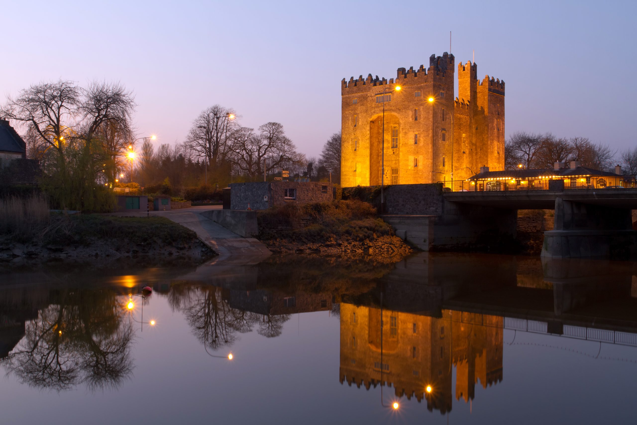 Bunratty castle at dusk