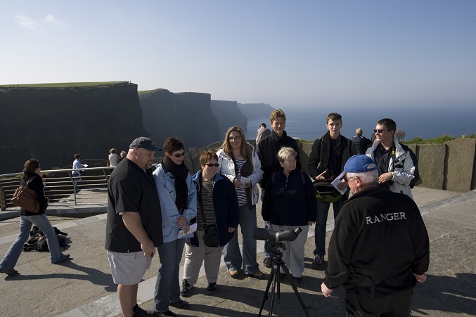 Guided tours at the cliffs