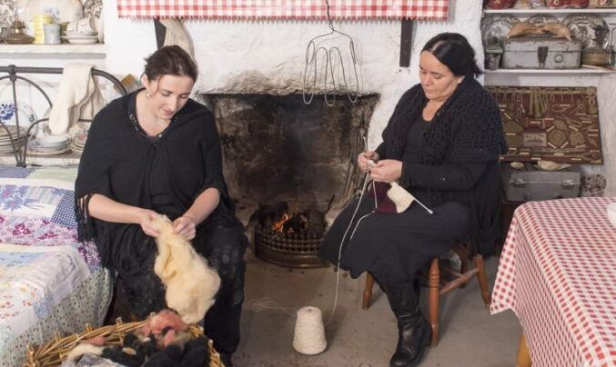 23_Knitting