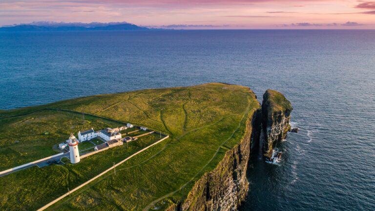 Loophead Lighthouse - Attendant's Cottage | Cliffs of Moher Tourist ...